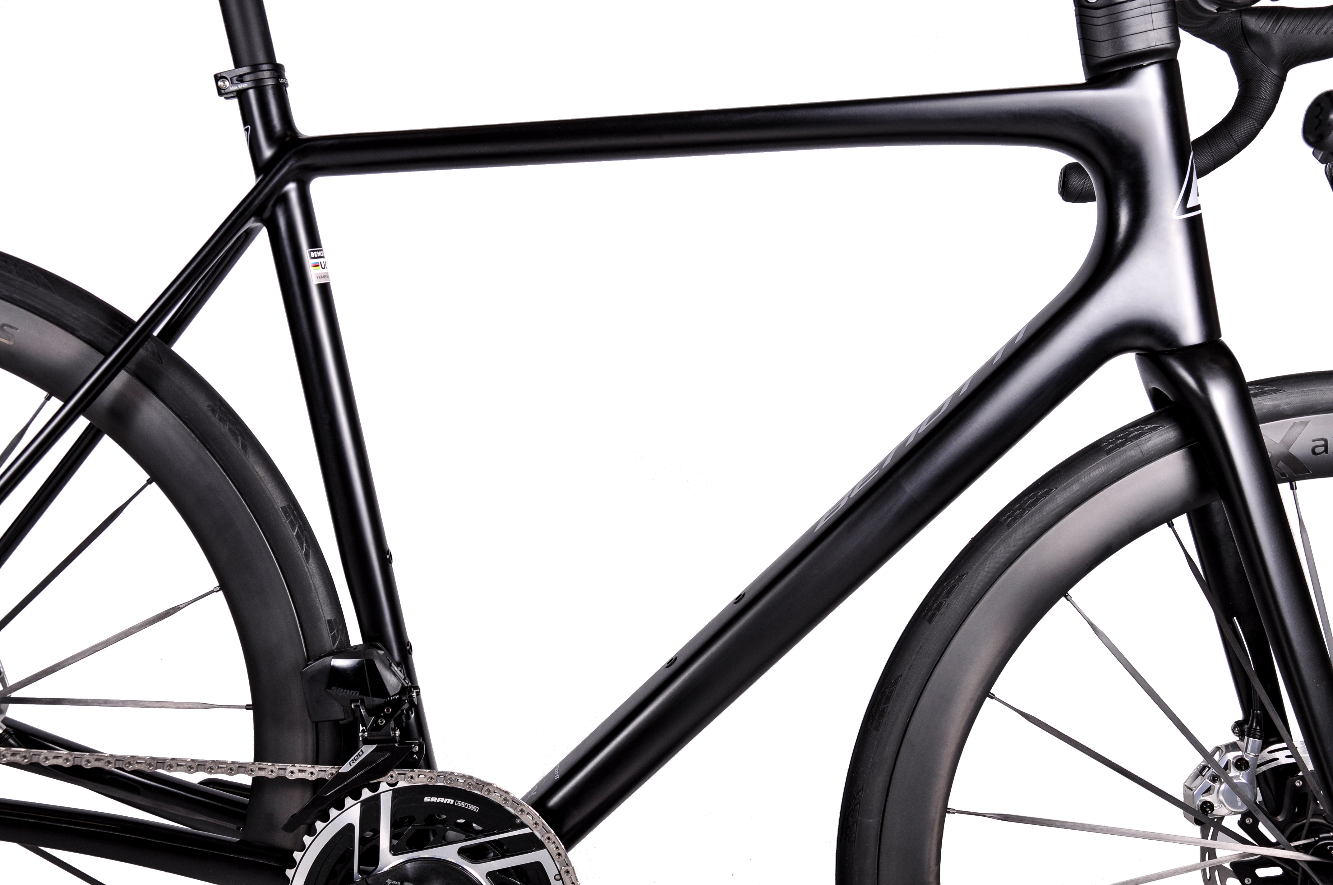 Rahmendreieck des FUOCO ULTRA SRAM RED AXS 45CX